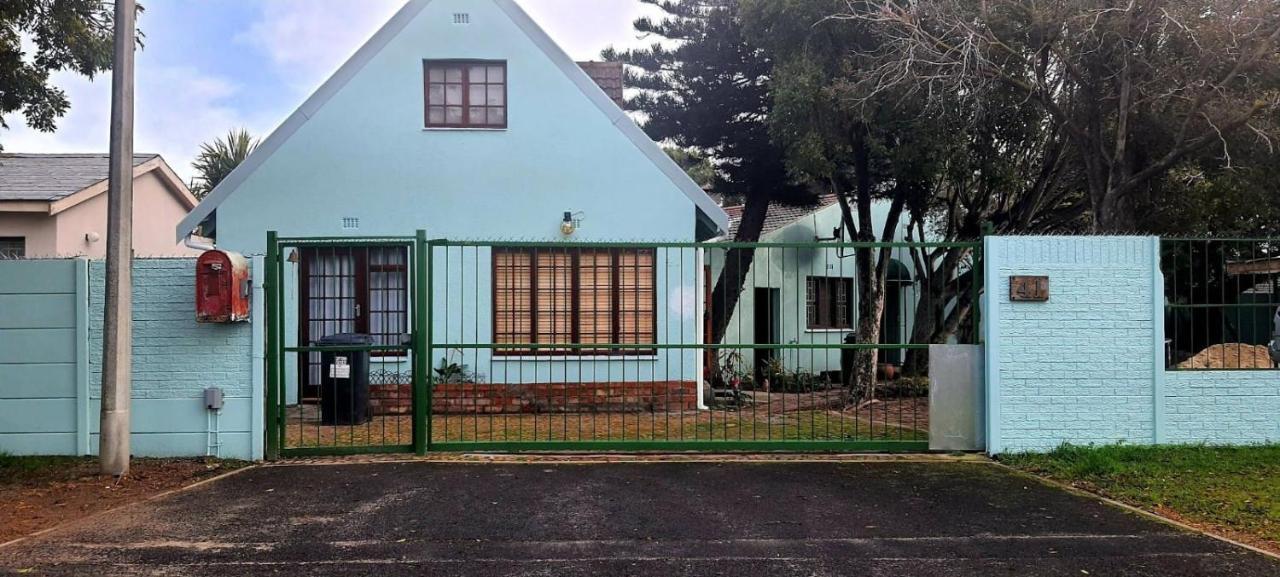 Cozy Cottage +/- 500M From The Beach Cape Town Exterior foto